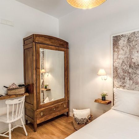 Annamaria Rooms Napoli Bagian luar foto