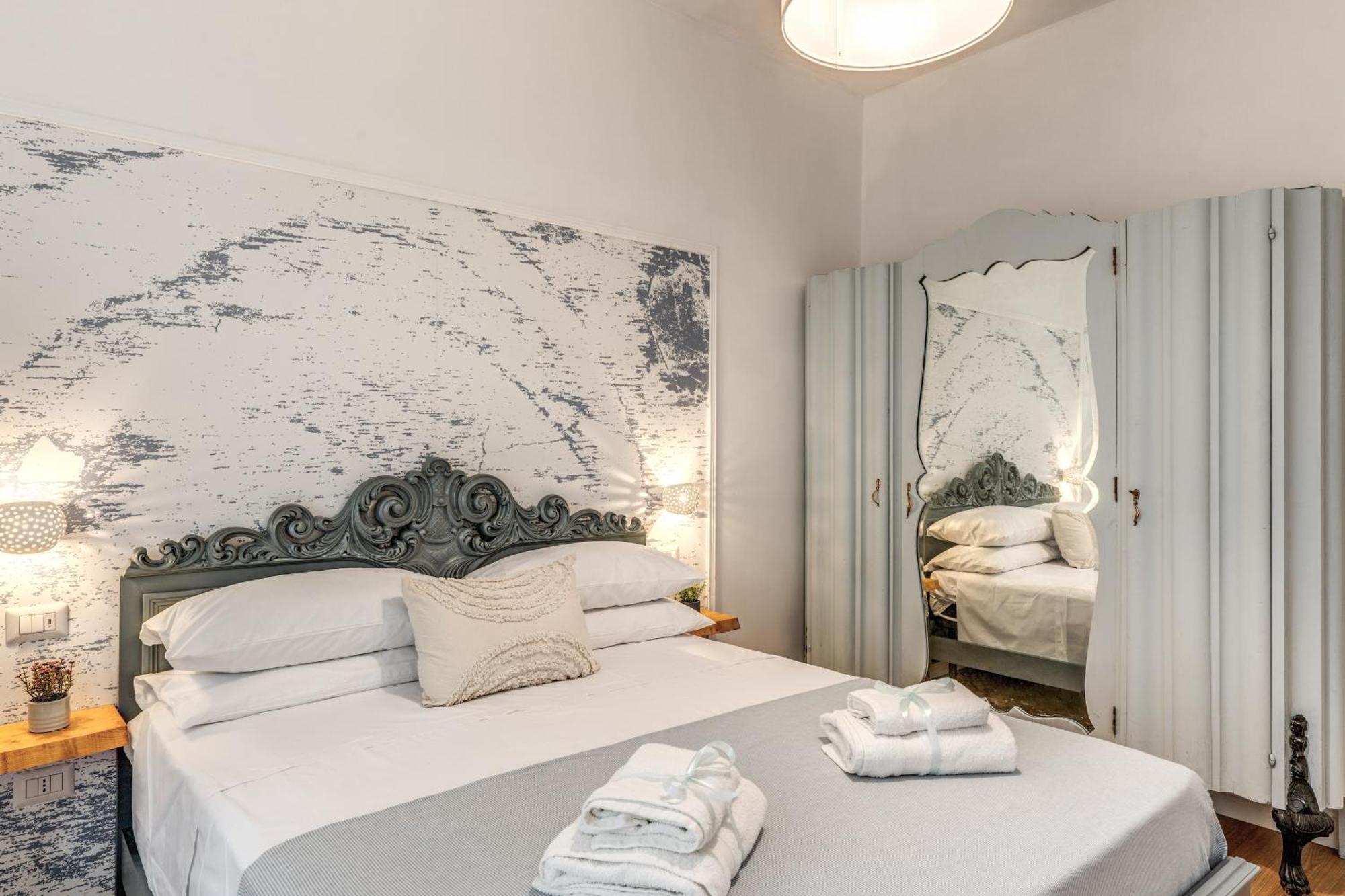 Annamaria Rooms Napoli Bagian luar foto